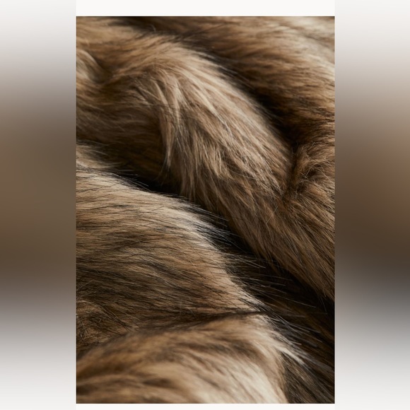 Fluffy jacket - Picture 5 of 9